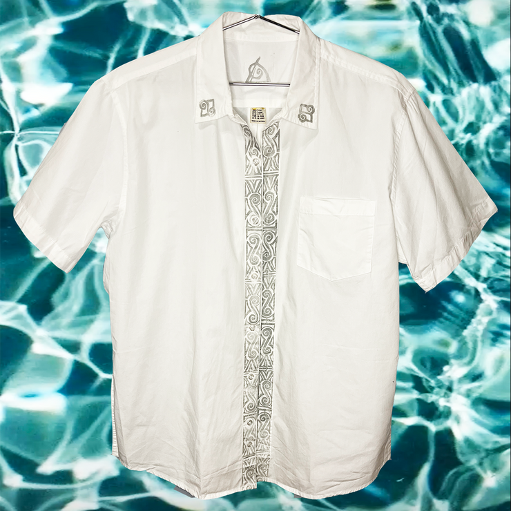 Maui Hand-Printed Button Up - Silver Short Sleeve